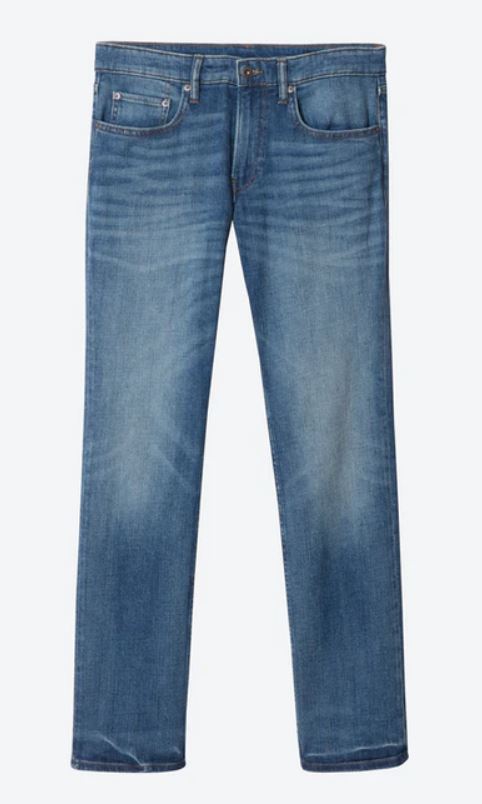 light wash jeans Best Summer Pants for Men