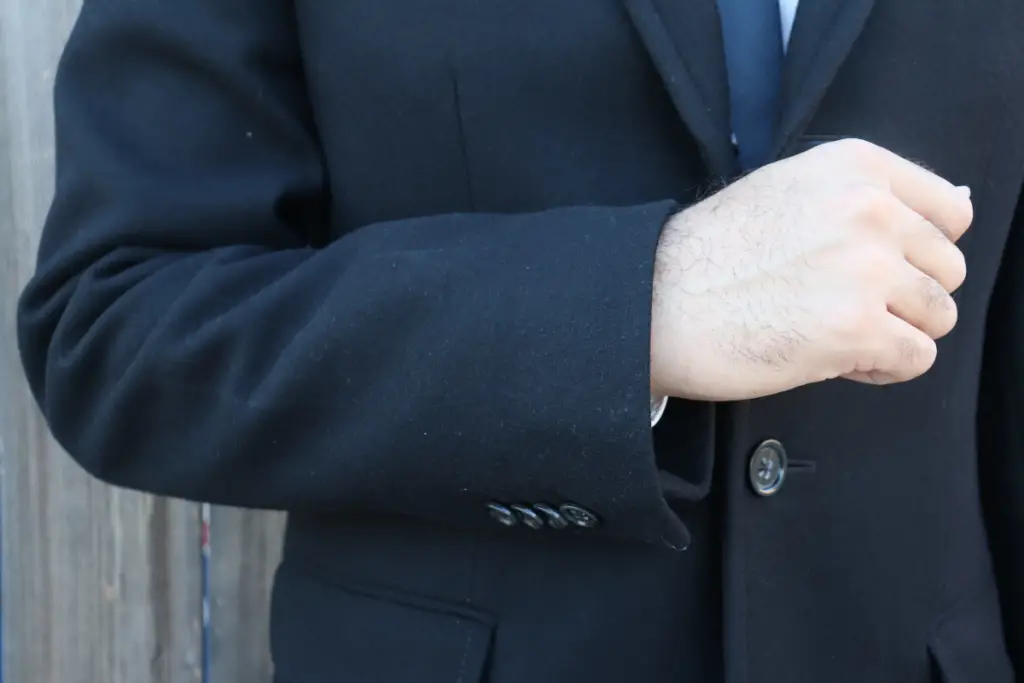 sleeve length of a top coat