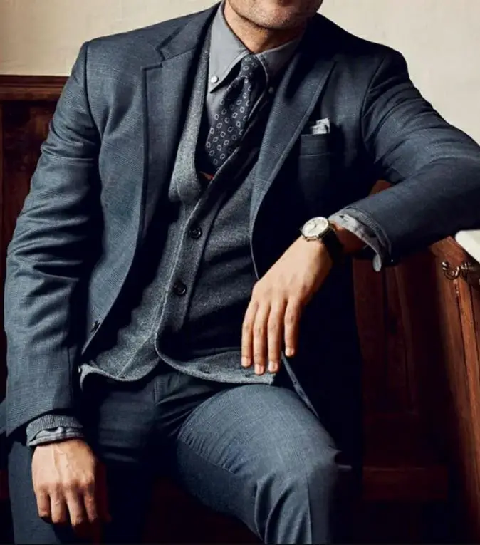 grey suit with grey cardigan , how to style a cardigan 